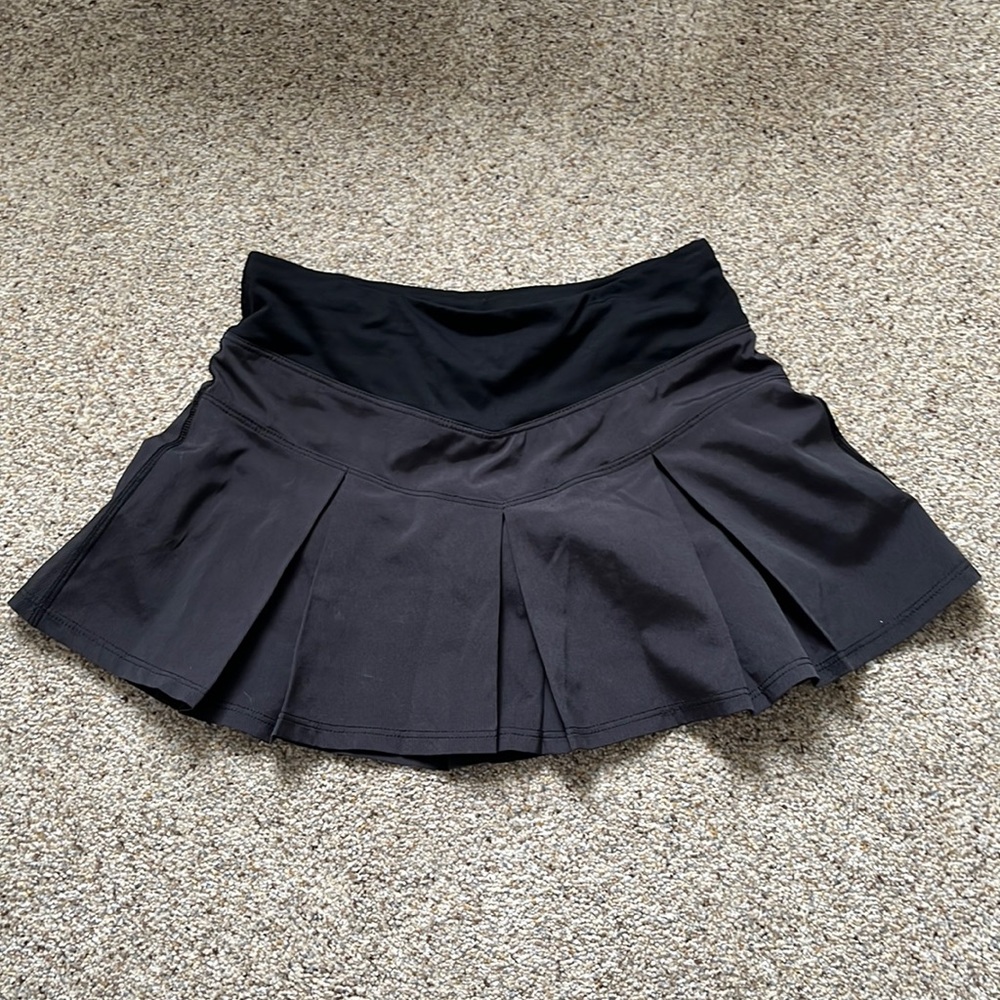 Ivivva by Lululemon Girls skirt size 8